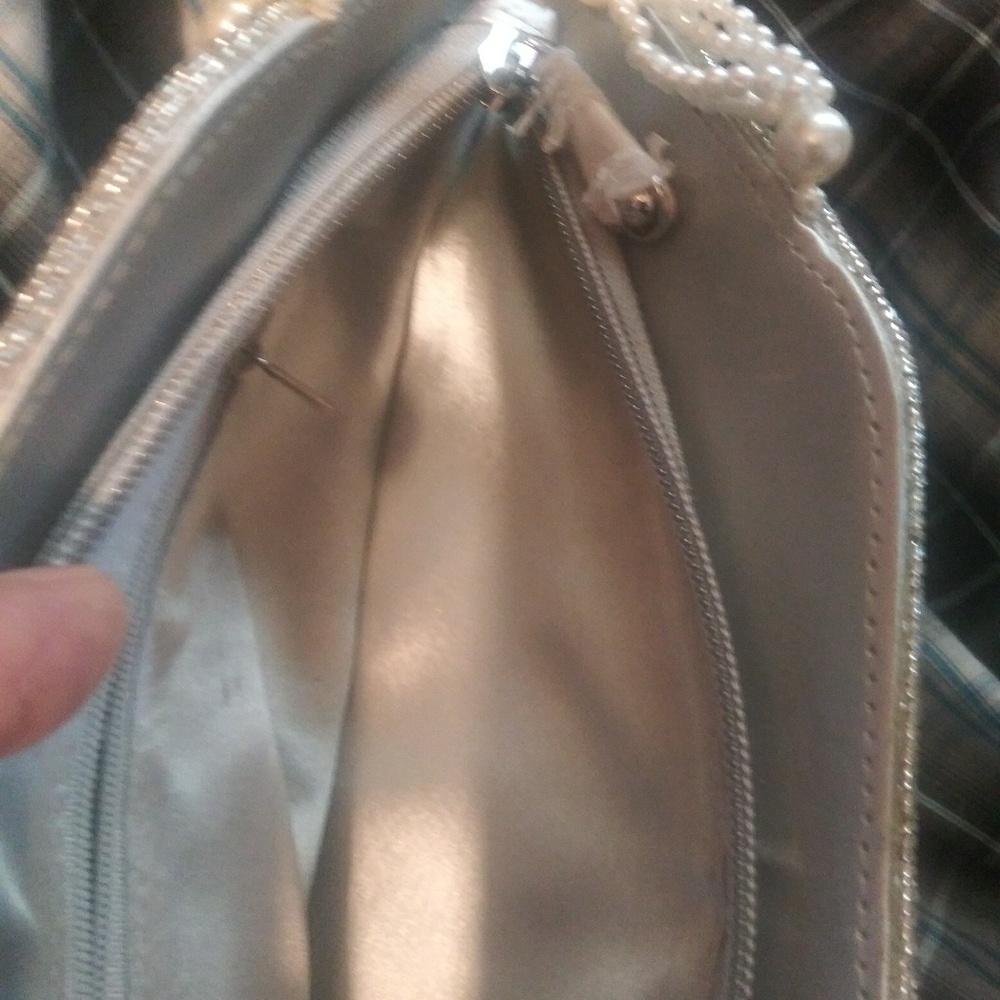 Bag - Picture 2 of 4